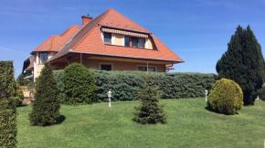 Отель Hevizquelle Apartments  Хевиз